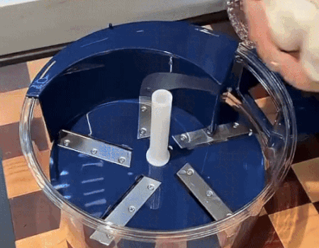 Instant Fruit & Veggie Dicer – One-Touch Manual Slicer for Salad & Grapes
